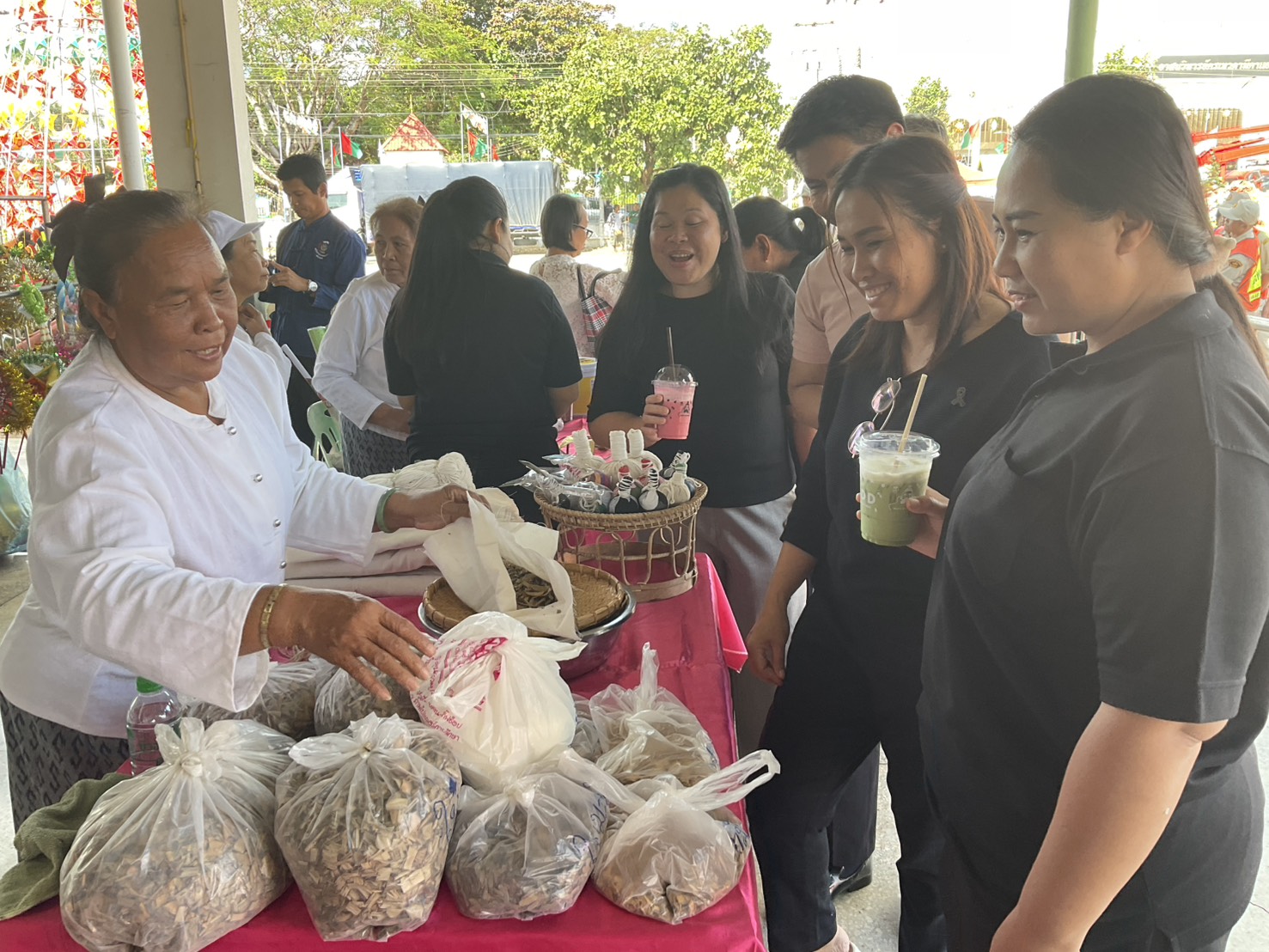 สำนักงานพัฒนาชุมชนอำเภอเมืองสกลนคร: จัดโครงการส่งเสริมการท่องเที่ยวเชิงสร้างสรรค์ ประจำปีงบประมาณ 2569