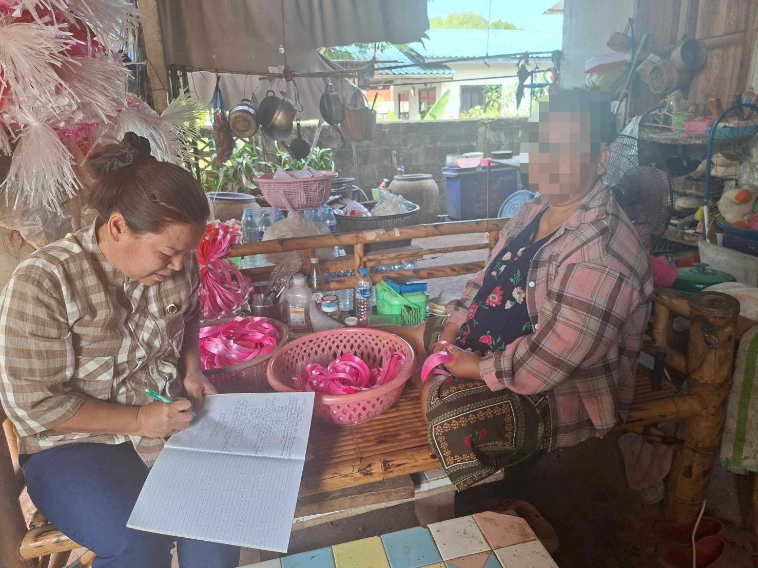 สำนักงานพัฒนาชุมชนอำเภอเมืองสกลนคร: “บริหารจัดการหนี้เกินกำหนดชำระ กองทุนพัฒนาบทบาทสตรี” ในพื้นที่ตำบลพังขว้าง อำเภอเมืองสกลนคร จังหวัดสกลนคร