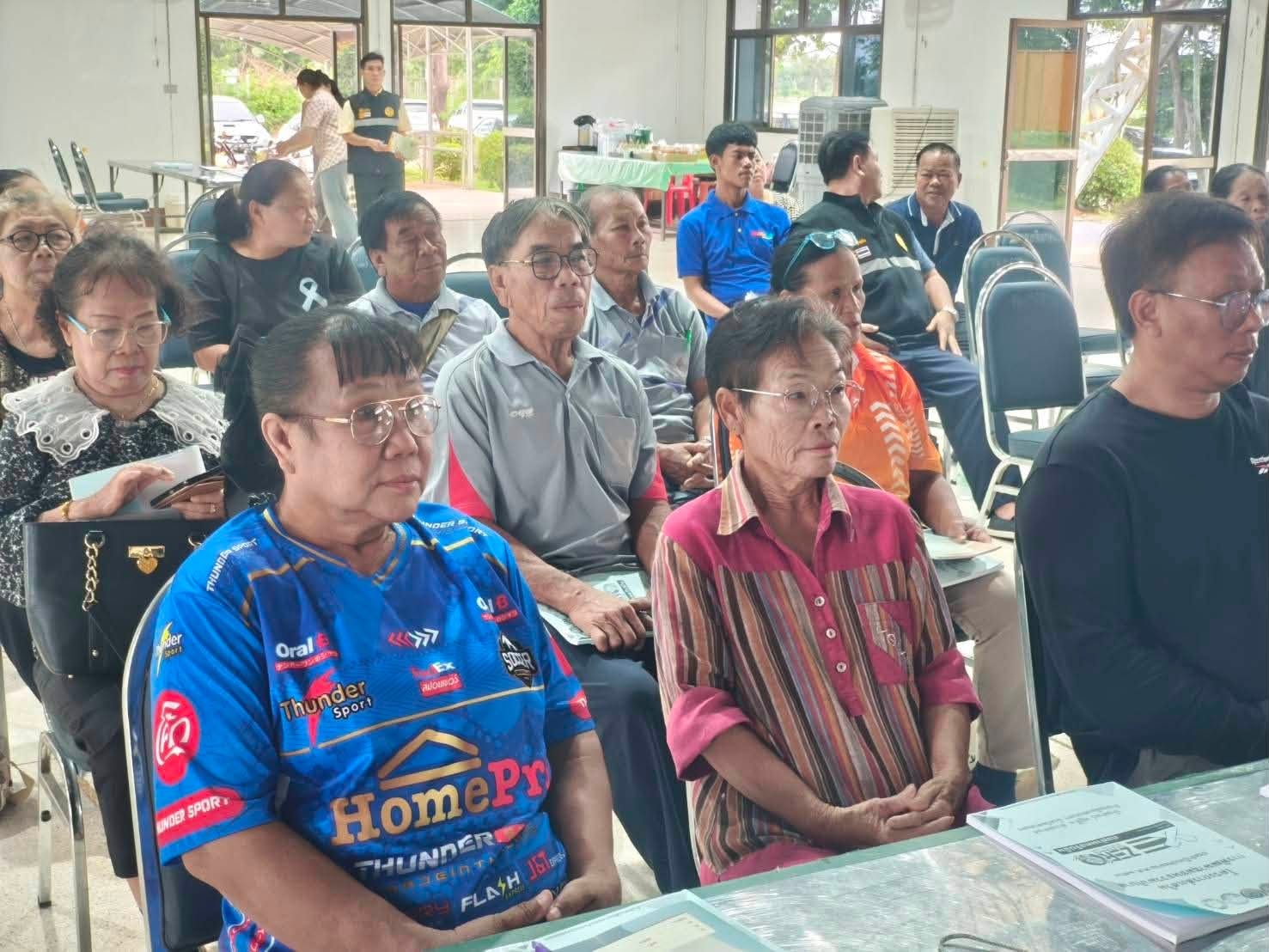 สำนักงานพัฒนาชุมชนอำเภอเมืองสกลนคร: ดำเนินการโครงการส่งเสริมการพัฒนาชุมชนธรรมาภิบาล