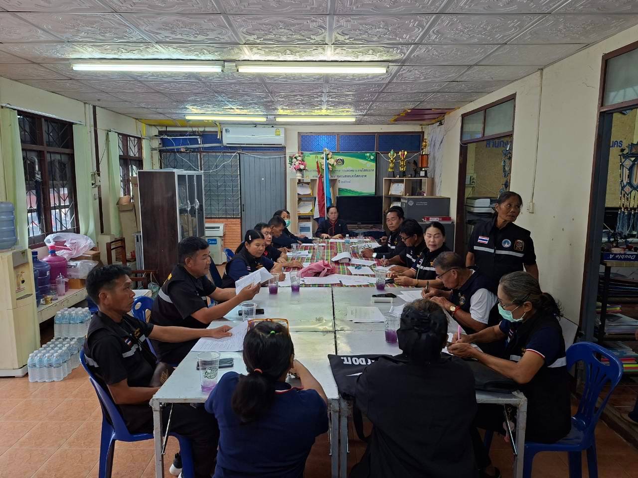 สำนักงานพัฒนาชุมชนอำเภอเมืองสกลนคร: จัดประชุมผู้นำอาสาพัฒนาชุมชน (ผู้นำ อช.) อำเภอเมืองสกลนคร ไตรมาส 4/2569