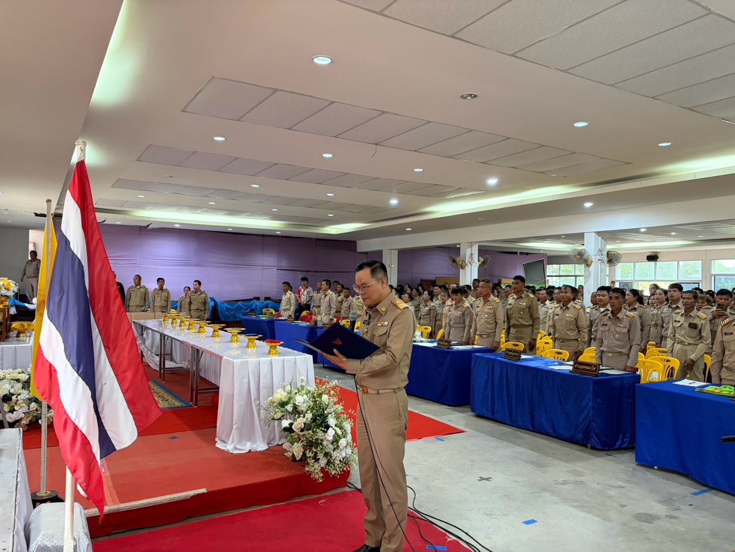 สำนักงานพัฒนาชุมชนอำเภอเมืองสกลนคร: เข้าร่วมประชุมประจำเดือนกำนัน ผู้ใหญ่บ้านและการประชุมหัวหน้าส่วนราชการ อำเภอเมืองสกลนคร ครั้งที่ 9/2569 