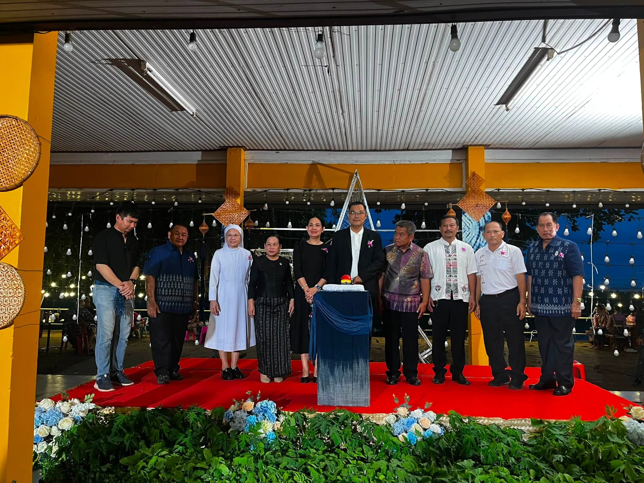  สำนักงานพัฒนาชุมชนอำเภอเมืองสกลนคร: เปิดหมู่บ้านท่องเที่ยวเชิงสร้างสรรค์ “ส่งเสริมการเรียนรู้ที่นักท่องเที่ยวลงมือปฏิบัติ (D-HOPE)”