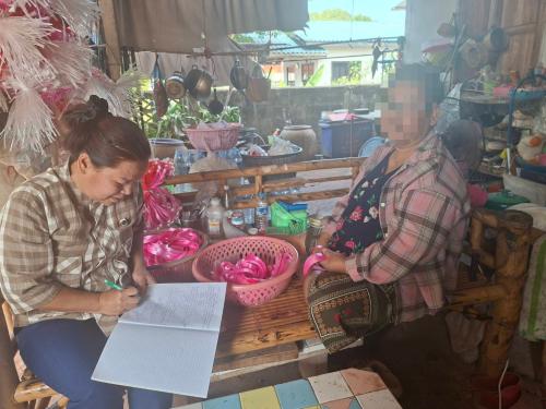 สำนักงานพัฒนาชุมชนอำเภอเมืองสกลนคร: “บริหารจัดการหนี้เกินกำหนดชำระ กองทุนพัฒนาบทบาทสตรี” ในพื้นที่ตำบลพังขว้าง อำเภอเมืองสกลนคร จังหวัดสกลนคร