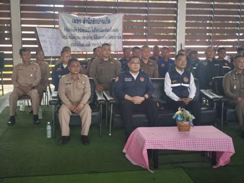 สำนักงานพัฒนาชุมชนอำเภอเมืองสกลนคร: ร่วมพิธีเปิดโครงการฝึกอบรมจัดตั้งชุดรักษาความปลอดภัยหมู่บ้าน (ชรบ.)